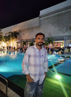 Raja - Male ఎస్కార్ట్ in Ahmedabad Photo 7 of 8