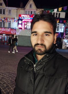 Lucky - Male escort in New Delhi Photo 2 of 4