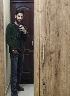 John Martin - Male एस्कॉर्ट in New Delhi Photo 3 of 4