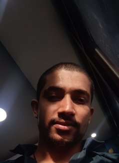 Jishnu - Male वयस्क कलाकार in Chennai Photo 1 of 1