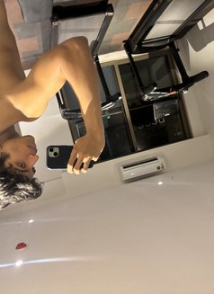 Meet - Male escort in Mumbai Photo 3 of 3