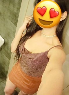 Siya - escort in New Delhi Photo 5 of 6