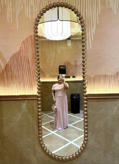Debby - escort in Noida Photo 1 of 2