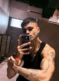 Akhil Malhotra - Male एस्कॉर्ट in Ahmedabad Photo 3 of 3