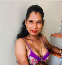 Viji - Transsexual escort in Chennai