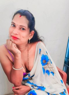 Viji - Transsexual escort in Chennai Photo 4 of 6