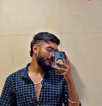 Parrybee - Male escort in New Delhi Photo 1 of 3