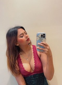 Karishma Delhi Real Meet or Cam - escort in New Delhi Photo 2 of 4