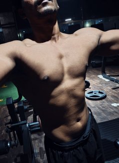 Gentleman Muse | 100% Comfort Assured - Male एस्कॉर्ट in Mumbai Photo 3 of 5