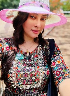 Kritika - ఎస్కార్ట్ in Hyderabad Photo 1 of 2