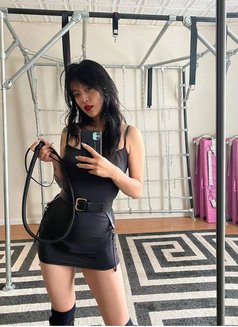 Mistress Cléo - dominatrix in Hyderabad Photo 5 of 6