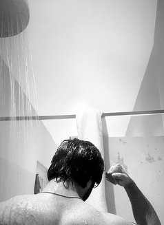 Max - Male dominatrix in New Delhi Photo 2 of 5