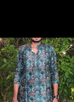 Diploma Topper - Male యాక్టర్ in Ahmedabad Photo 1 of 3