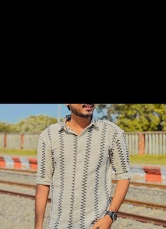 Diploma Topper - Male యాక్టర్ in Ahmedabad Photo 2 of 3