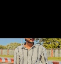 Diploma Topper - Male वयस्क कलाकार in Ahmedabad