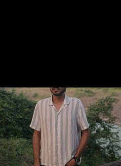 Diploma Topper - Male యాక్టర్ in Ahmedabad Photo 3 of 3