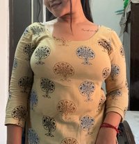 Simranhot - एस्कॉर्ट in Mumbai