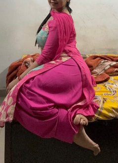 Simranhot - escort in Mumbai Photo 5 of 7