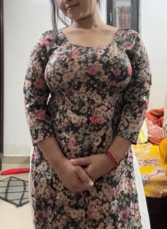 Simranhot - escort in Mumbai Photo 6 of 7
