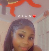 Queen - एस्कॉर्ट in New Delhi