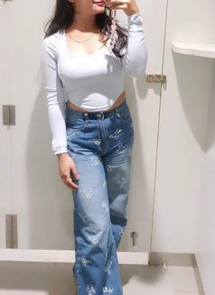 Piya - escort in Mumbai Photo 4 of 7