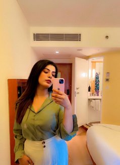 Riya Sharma - এস্কর্ট in Gurgaon Photo 2 of 3