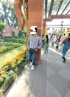 Rohit - Male escort in New Delhi Photo 3 of 4