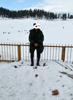 Rohit - Male escort in New Delhi Photo 4 of 4