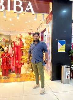 Raj Ghosh - Male এস্কর্ট in Kolkata Photo 2 of 3