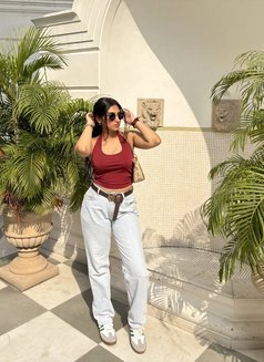 Rani Roy - எஸ்கார்ட் in Bangalore Photo 4 of 4