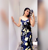 Tring to esha - एस्कॉर्ट in Mumbai