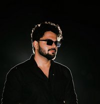 Virat Sharma - Male మసాజ్ in Noida Photo 1 of 6