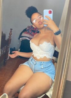 Lian - एस्कॉर्ट in Bangalore Photo 5 of 6