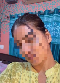 Kavya Menon – Warm & Cultured Companion - এস্কর্ট in Chennai Photo 1 of 1