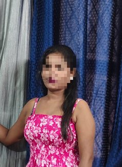 One Night Escort Service in Delhi Nc R - एस्कॉर्ट in New Delhi Photo 2 of 2
