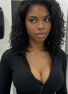 Sessy - escort in Vadodara Photo 2 of 2