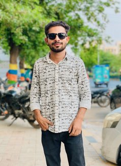 Dulerapinkesh - Male escort in Ahmedabad Photo 2 of 3