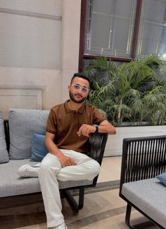 Vicky - Male escort in New Delhi Photo 1 of 1