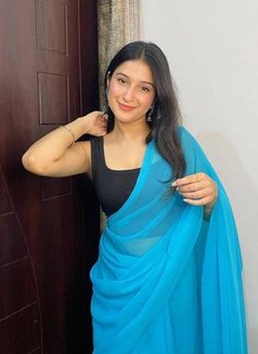 Royalstay - Male escort in Pune Photo 1 of 2