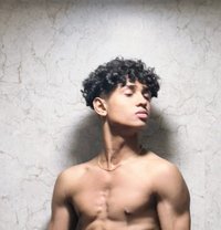 Mumbble - Male এস্কর্ট in Pune