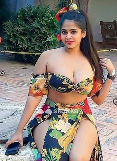 Yamini Varma - এস্কর্ট in Bangalore Photo 2 of 2