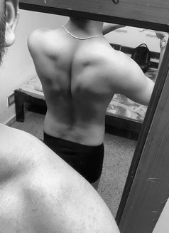 Aronn - Male escort in Bangalore Photo 1 of 1