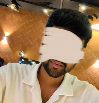 Aronn - Male escort in Bangalore Photo 1 of 7