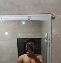 Oplaxus - Male escort in Varanasi