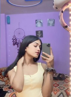 Cam session or selling pron - Transsexual escort in New Delhi Photo 5 of 16