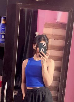 Cam session or selling pron - Transsexual escort in New Delhi Photo 6 of 16