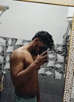 Aadil 8inch Mbull - Male escort in New Delhi Photo 5 of 5