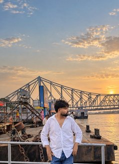 Theordinarryyy - Male escort in Kolkata Photo 1 of 4