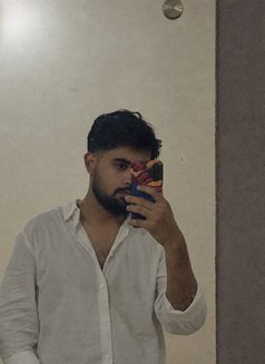 Theordinarryyy - Male escort in Kolkata Photo 2 of 4