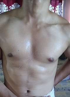 Independent call boy for Females only - Male escort in New Delhi Photo 4 of 4